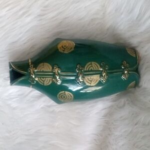 Vase lovely home decor Asian accent